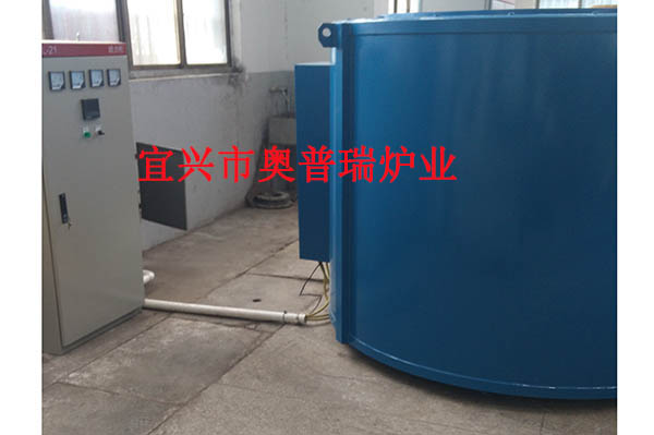 井式（滲碳、滲氮）電阻爐